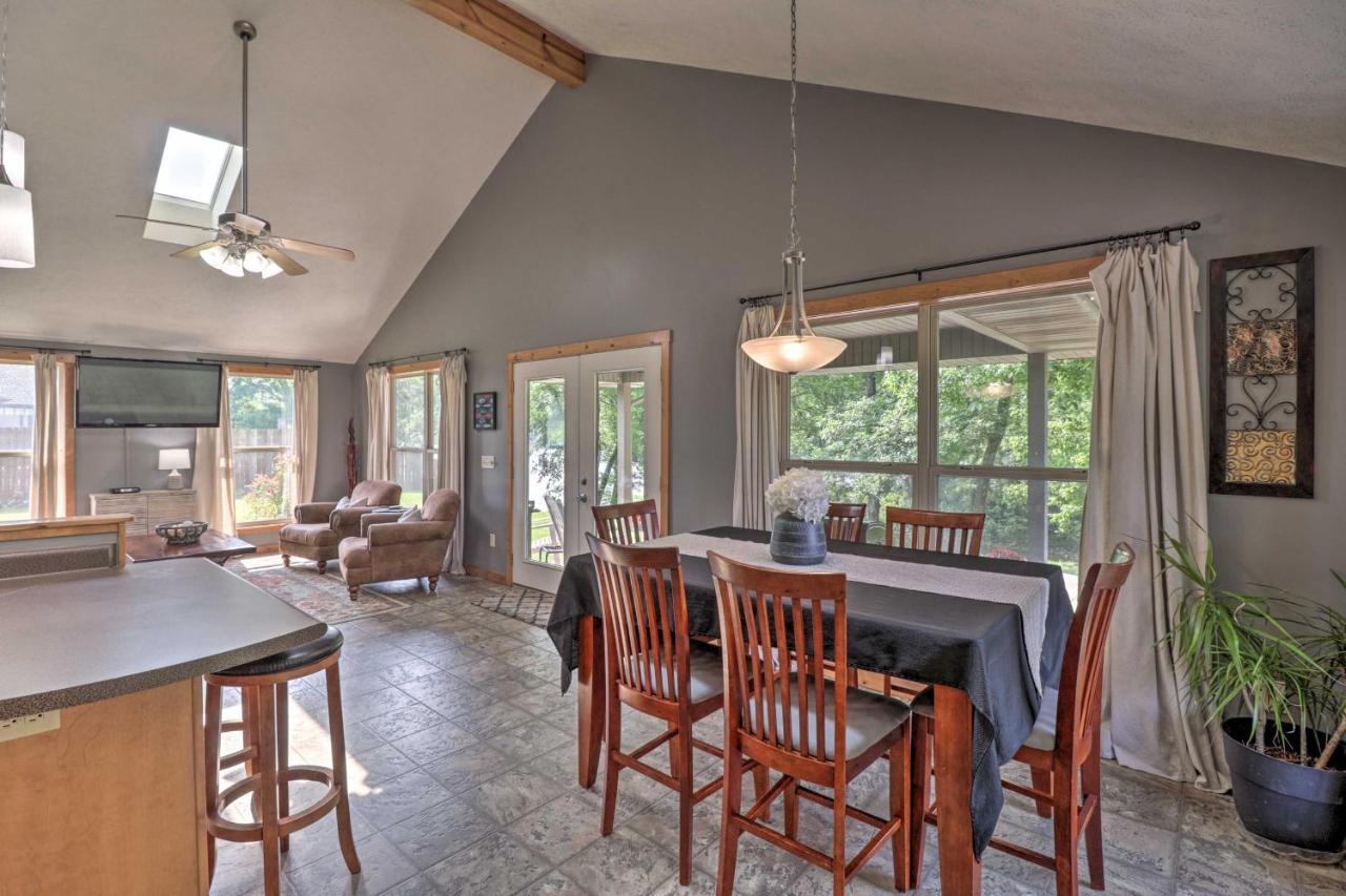 Mountain Home Cottage With Deck On White River! Gassville Εξωτερικό φωτογραφία