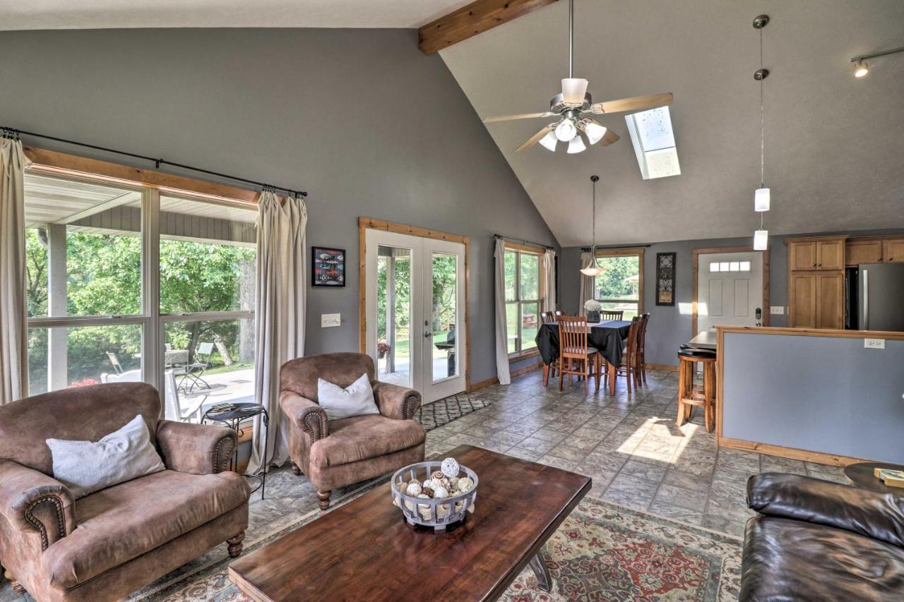 Mountain Home Cottage With Deck On White River! Gassville Εξωτερικό φωτογραφία