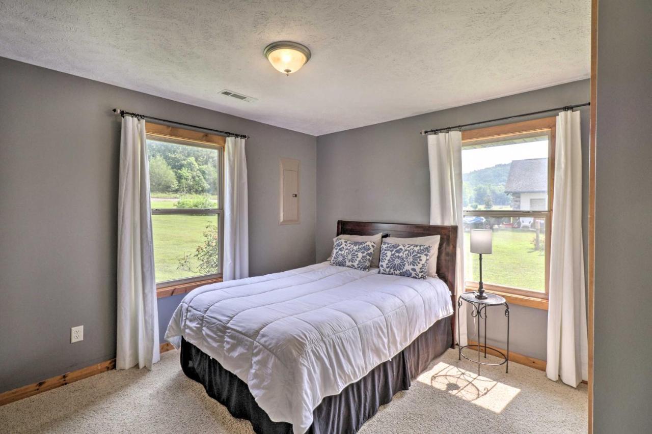 Mountain Home Cottage With Deck On White River! Gassville Εξωτερικό φωτογραφία